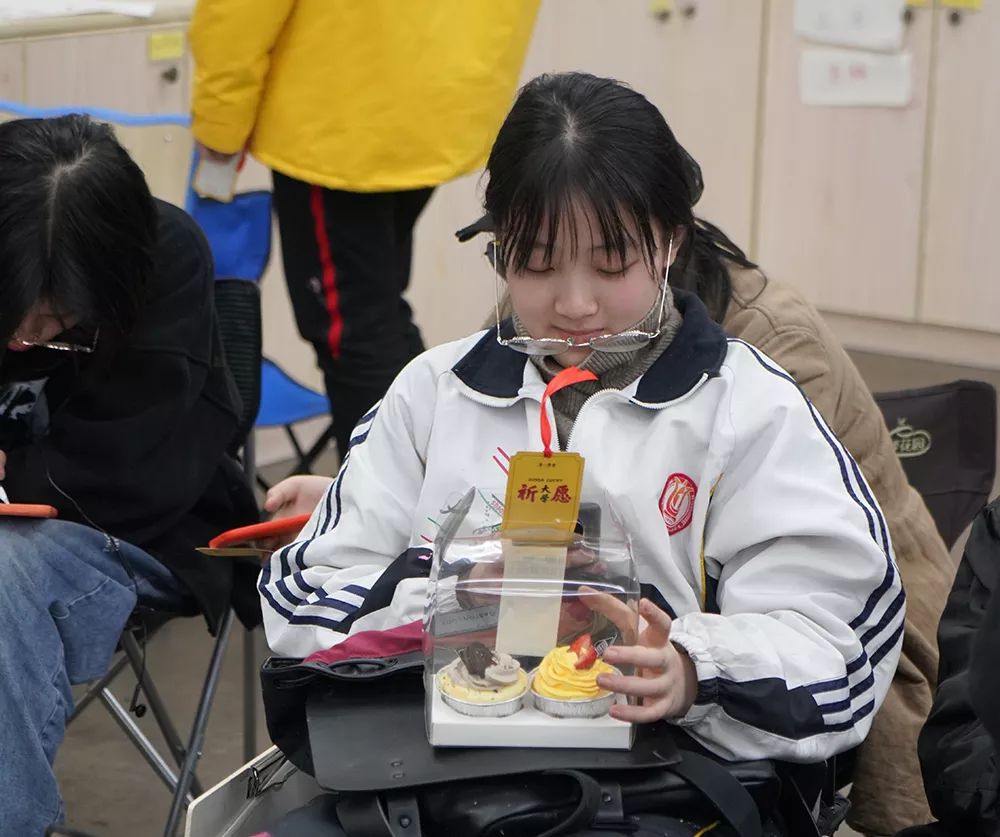 包含愿望成真：魔力宝贝的神奇能力的词条